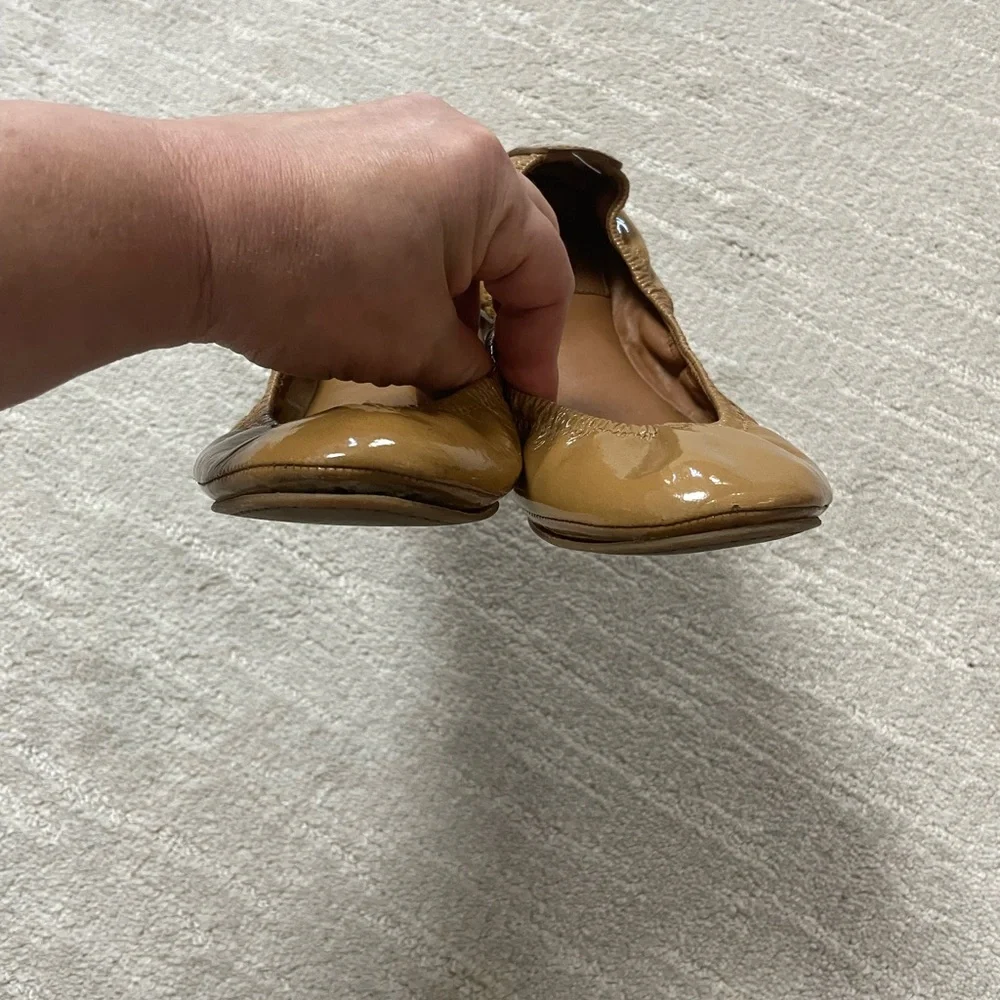 Tory Burch Glossy Tan Ballet Flats - Picture 4 of 7